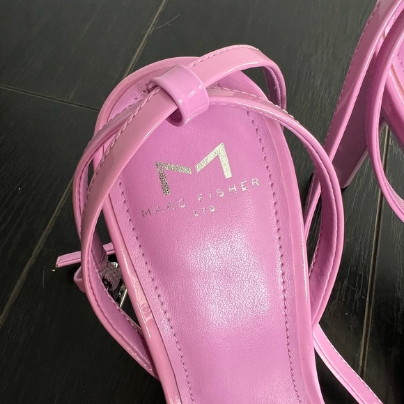 Marc Fisher LTD pink strappy sandals SIZE 9 - Picture 6 of 8